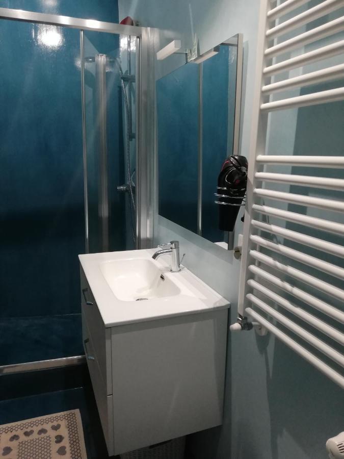 La Tana Tra I Tetti Bed and Breakfast Genua Exteriör bild